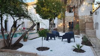 Casale in A-401 3. Cortijo andaluz en plena naturaleza y con buen acceso que consta