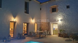 Masía en A-401 3. Cortijo andaluz en plena naturaleza y con buen acceso que consta