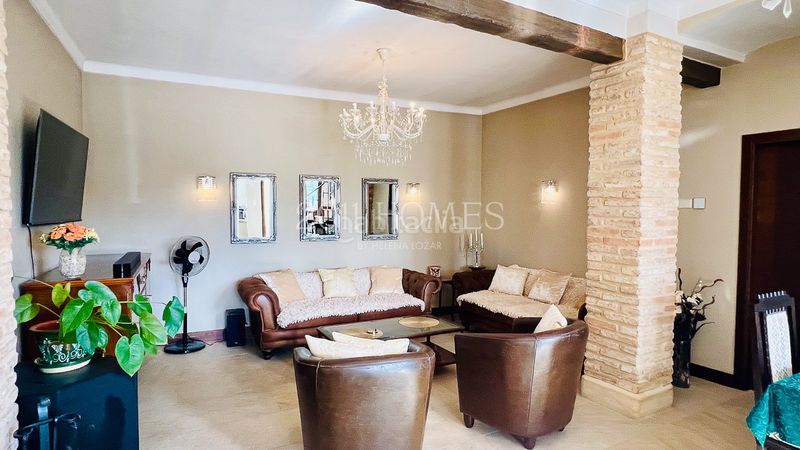 Foto 31dc6f00-6b4e-43e8-a6f0-916b08b0b0f2. Casa amb xemeneia calefacció aparcament a Casco Histórico Antequera