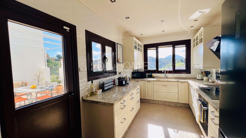 Foto 5ce90ee3-351c-4adc-8d87-03b8e058566d. Casa amb xemeneia calefacció aparcament a Casco Histórico Antequera