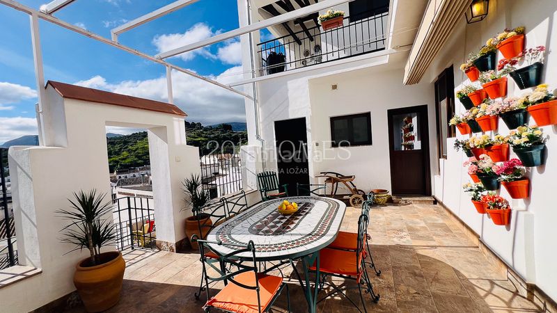 Foto ecd4b701-f44a-4eb8-82f7-1eadb00ba785. Casa amb xemeneia calefacció aparcament a Casco Histórico Antequera