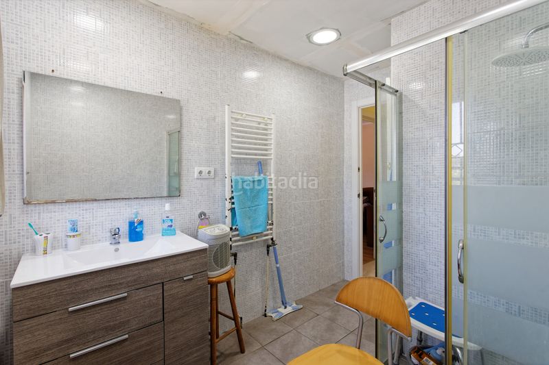 Foto b36c29e1-3326-4b23-b92c-82c7ec98e1b2. Xalet amb calefacció aparcament piscina a Vallirana
