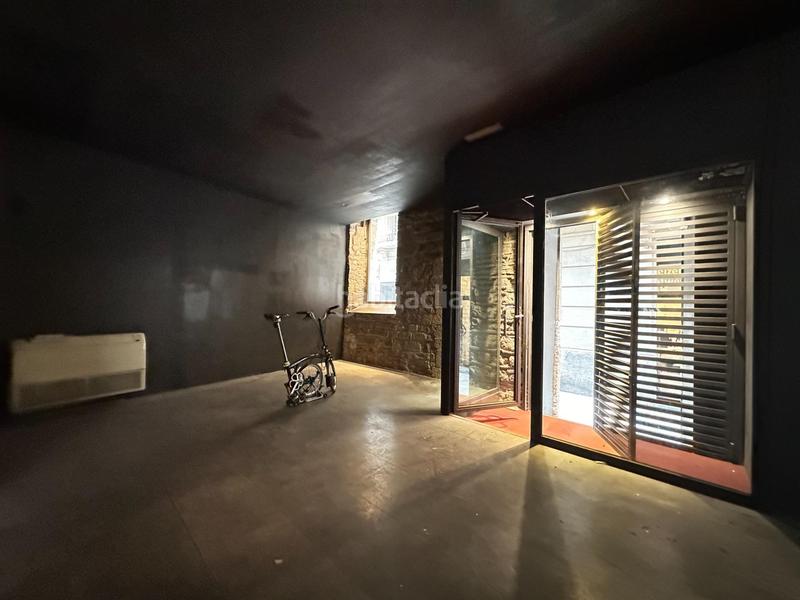 Foto d0813f3d-6c1e-4af4-a842-6cd526c2e5bc. Affitto locale commerciale in Gòtic Barcelona