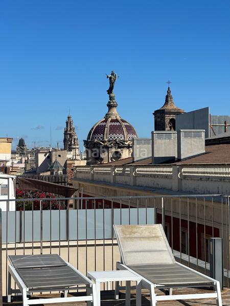 Foto 925ab570-3743-493f-9190-abe67866ba18. Piso lujoso apartamento en el gotico con zona comunitaria piscina en Barcelona