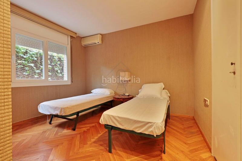 Foto 4d5d5a20-c863-41ef-85e4-4bf33d43c466. Planta baixa amb calefacció aparcament a Sant Gervasi - Galvany Barcelona