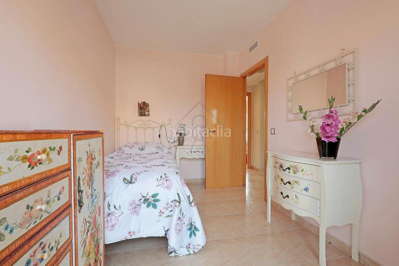 Foto 95f8fd70-4502-4346-8cff-9dbf75818d13. Casa a schiera con riscaldamento parcheggio piscina in Vendrell (El)
