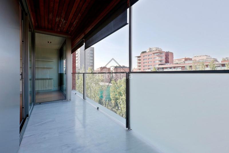 Foto f7b0de2f-1395-4789-bb8a-6467a9bd3ab9. Affitto appartamento con riscaldamento parcheggio in Barcelona