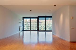 Miete Etagenwohnung in Tres Torres. Gran piso de lujo en el turo park de 306 m2