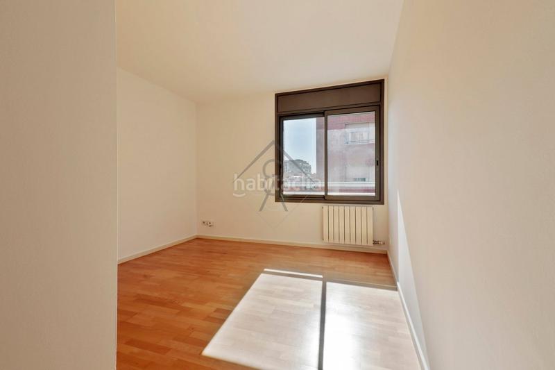 Foto e6e9a95e-2579-4ede-a2d8-7a63441e3e77. Miete etagenwohnung mit heizung parking in Tres Torres Barcelona