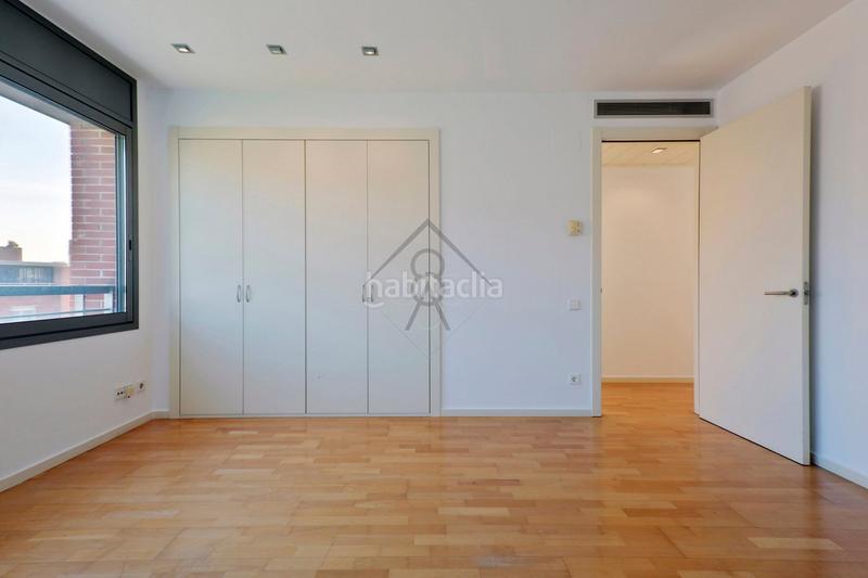 Foto 64c04f07-10d6-4619-af8e-ffafb33687df. Rent flat with heating parking in Tres Torres Barcelona