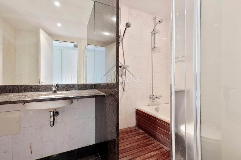 Foto 7893e7ee-63cd-4807-afa6-60e6938f2386. Rent flat with heating parking in Tres Torres Barcelona