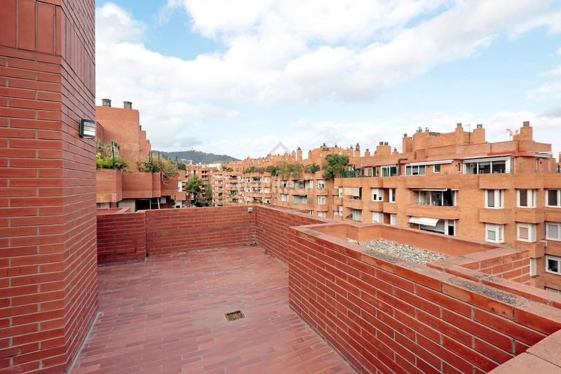 Foto 45b3ffda-ee98-4edc-9d6b-a2437520299a. Affitto attico con riscaldamento parcheggio in Sarrià Barcelona