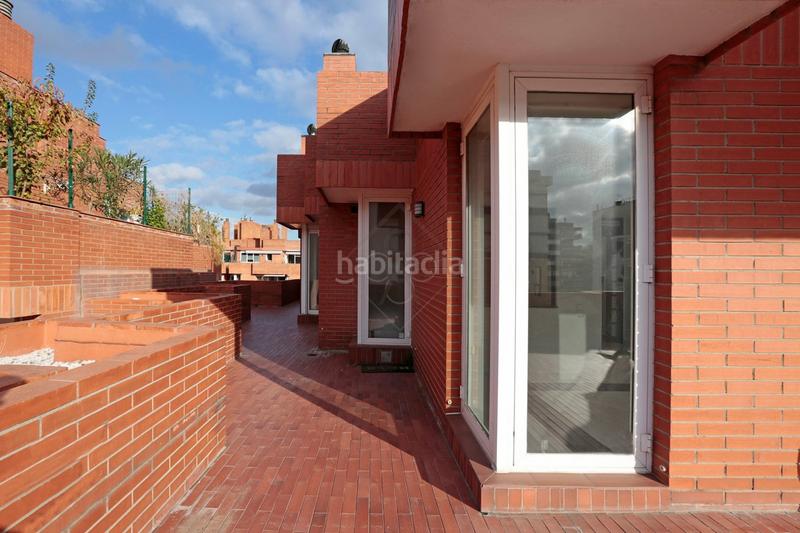 Foto 1030f988-2567-40f0-beeb-1810ced72e8a. Location attique avec chauffage parking dans Sarrià Barcelona