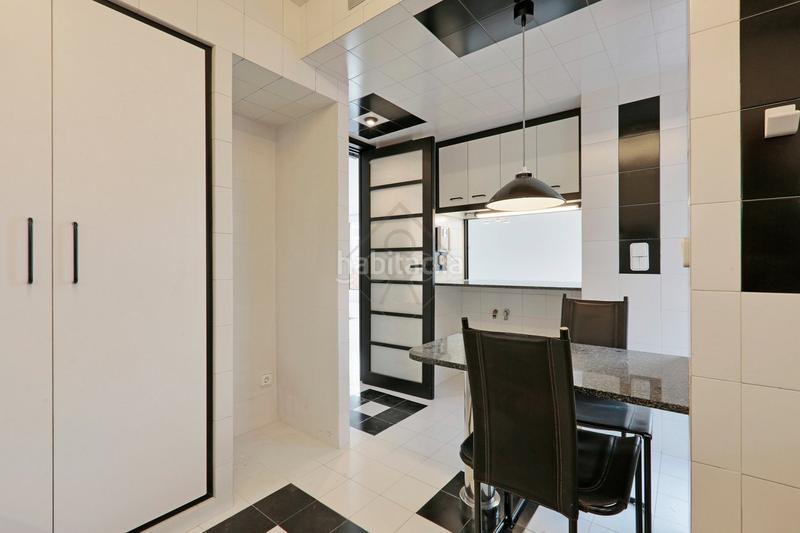 Foto 132a5f56-0668-44fb-94d7-6fb3925025b4. Location attique avec chauffage parking dans Sarrià Barcelona