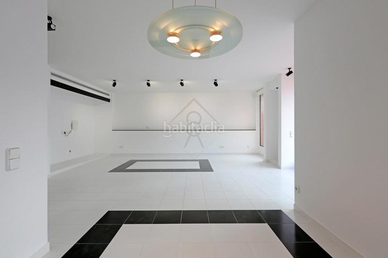 Foto 7c795742-11d9-4484-8dce-b15f458bcf0f. Location attique avec chauffage parking dans Sarrià Barcelona