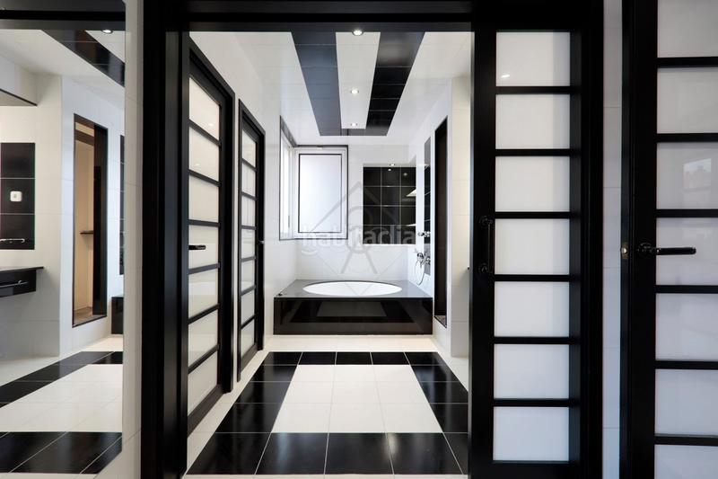 Foto 814f904d-4a63-430f-b69b-6a80bd9c5d00. Miete dachwohnung mit heizung parking in Sarrià Barcelona