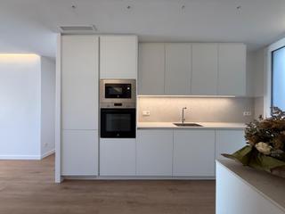 Piso  Carrer comte d'urgell. Precioso piso reformado nuevo alto con vistas mar