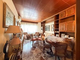 Appartement à El Camp d´en Grassot i Gràcia Nova. Piso con terraza y luz natural cerca de la sagrada familia