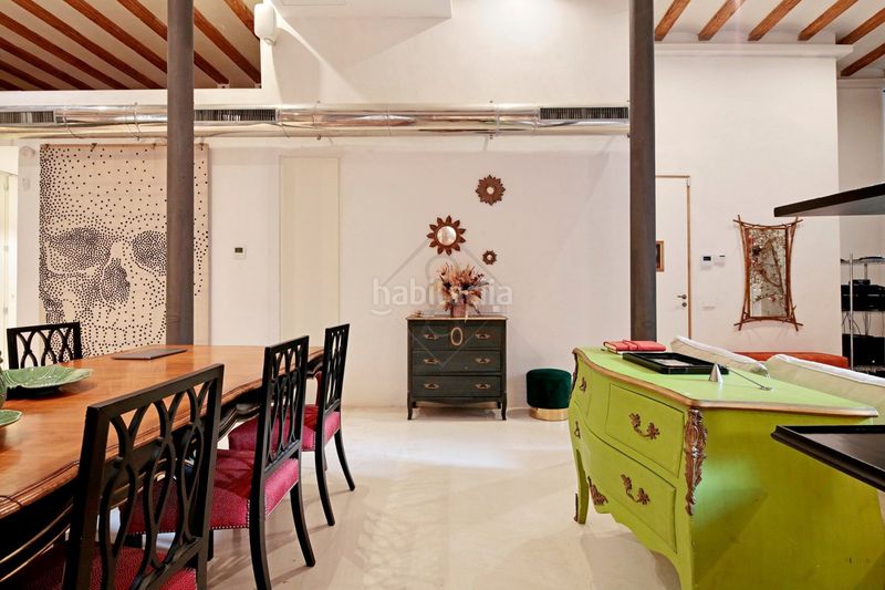 Foto f304c003-fb4f-42eb-8d40-a85972348fce. Loft a Gòtic Barcelona