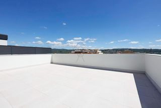 Àtic  Carrer martorell. Atico duplex vivienda a estrenar, a solo 30 minutos de barcelona