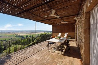 Casale  Castell d'emporda. Excelente casa de pueblo con vistas al emporda  en perfecto esta