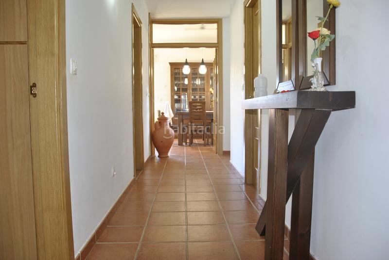 Foto 231375ac-3eb7-4989-9c20-ea257e363eb2. Chalet mit kamin parking pool in Malpartida de Plasencia