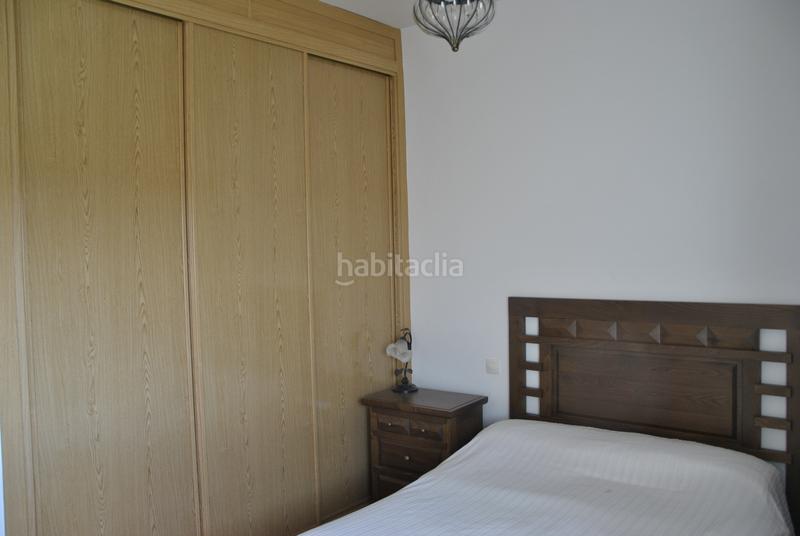 Foto 938b60c6-191a-47b9-bd87-08270a0b0a35. Chalet mit kamin parking pool in Malpartida de Plasencia