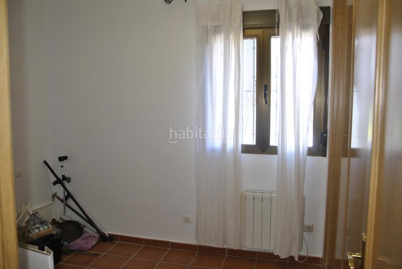 Foto ce947a74-243d-46b0-afc0-19567fe50760. Chalet mit kamin parking pool in Malpartida de Plasencia