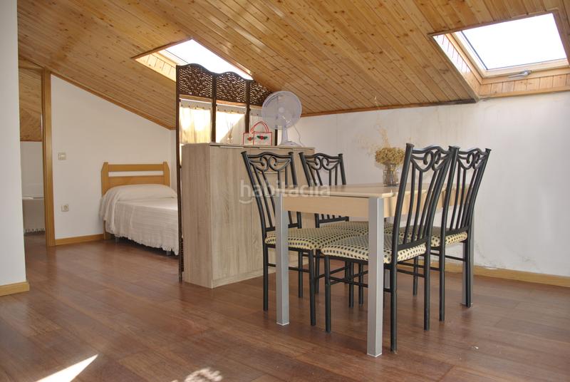 Foto f83ef51e-8987-469b-b142-3fc473800157. Chalet mit kamin parking pool in Malpartida de Plasencia