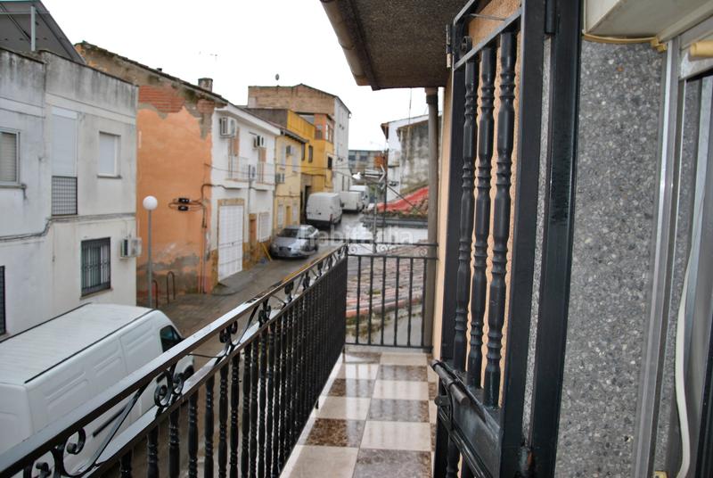 Foto 2074b235-018e-4c21-bb8c-be76434a562c. Casa adosada se vende casa en Zona Sur - Av. De España - San Miguel Plasencia