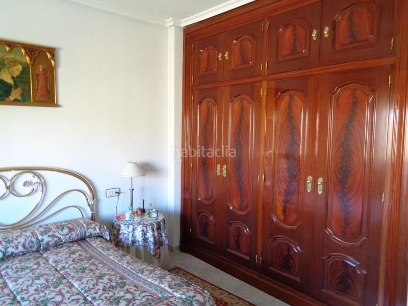 Foto 14e79fcf-4bfb-4198-9cc0-44e753b79201. Casa aparellada amb calefacció aparcament a Los Pinos - El Pilar Plasencia