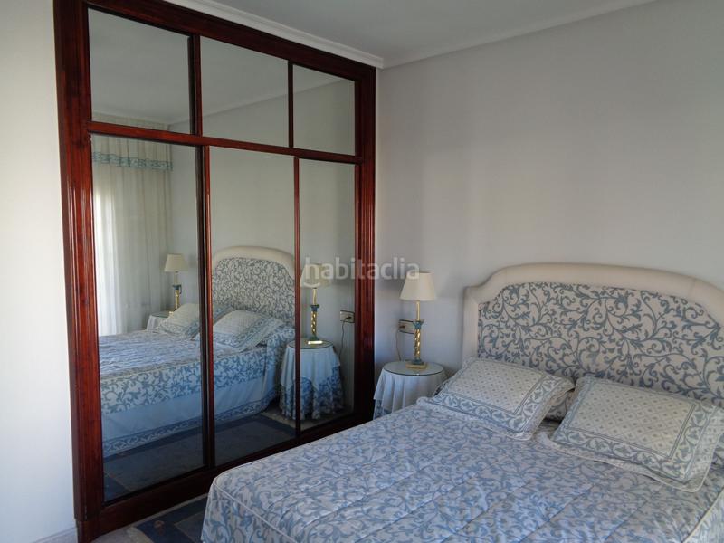 Foto 676c89b9-77e8-45fa-bfbe-1f3df0fef657. Casa aparellada amb calefacció aparcament a Los Pinos - El Pilar Plasencia