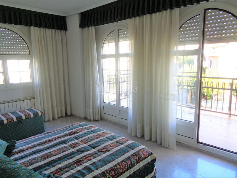 Foto 7cfa3ac1-fc7a-418c-9c71-78dfae80d969. Casa aparellada amb calefacció aparcament a Los Pinos - El Pilar Plasencia