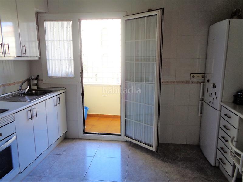 Foto c2765b84-81dd-4641-a6fd-ffa359145b7a. Casa aparellada amb calefacció aparcament a Los Pinos - El Pilar Plasencia