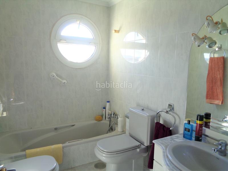 Foto f2d8040a-912b-4928-9ece-e5e8865998ca. Casa aparellada amb calefacció aparcament a Los Pinos - El Pilar Plasencia