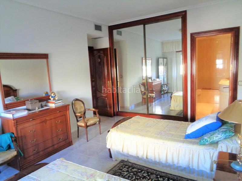 Foto f811a1dc-432c-4d81-af6f-f6f185c5bdb9. Casa aparellada amb calefacció aparcament a Los Pinos - El Pilar Plasencia