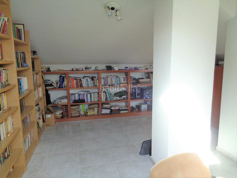 Foto fa949027-4ced-4435-b7e6-c848397a13fe. Casa aparellada amb calefacció aparcament a Los Pinos - El Pilar Plasencia