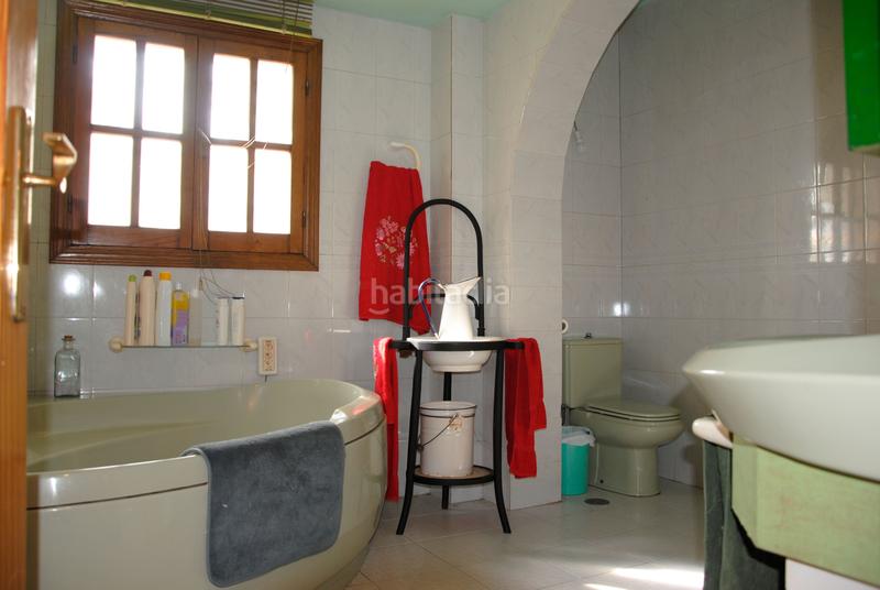 Foto 32cd26dd-9aae-44a2-85f0-2bcf278dbb49. Doppelhaus mit heizung parking in Malpartida de Plasencia