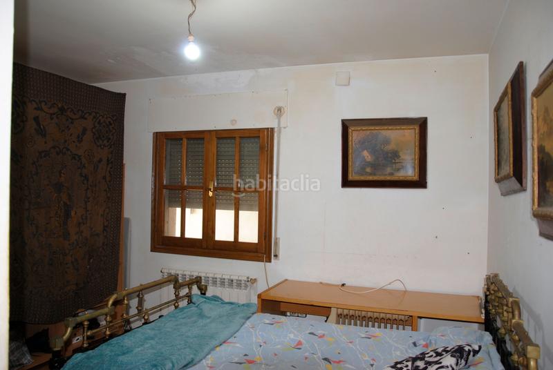 Foto 3dee0be2-9694-4817-832c-9e823b2f3ac2. Doppelhaus mit heizung parking in Malpartida de Plasencia