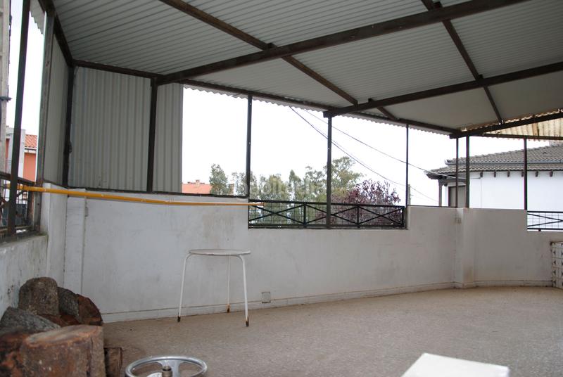 Foto 6223a40a-16fe-4fd6-9a54-5cd803f112e9. Doppelhaus mit heizung parking in Malpartida de Plasencia