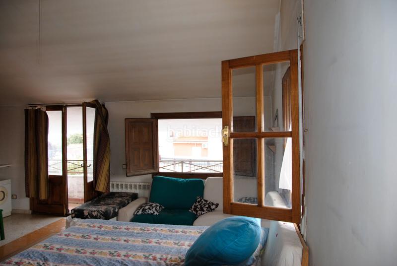 Foto 6ab1a615-e242-4e07-875c-3b07cf56e6f1. Doppelhaus mit heizung parking in Malpartida de Plasencia