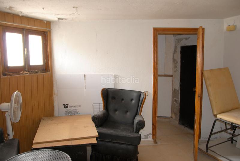 Foto 9df51ae7-3930-4632-b618-cb5958bb8575. Doppelhaus mit heizung parking in Malpartida de Plasencia