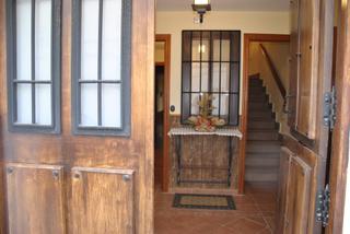 Casa adossada  Calle subida al cabildo. Se vende casa en hervas