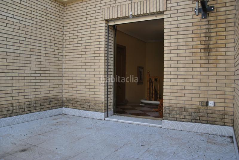 Foto cb06237f-4da3-4d71-abaf-622d748c87a9. Maison jumelée avec chauffage parking dans Coria