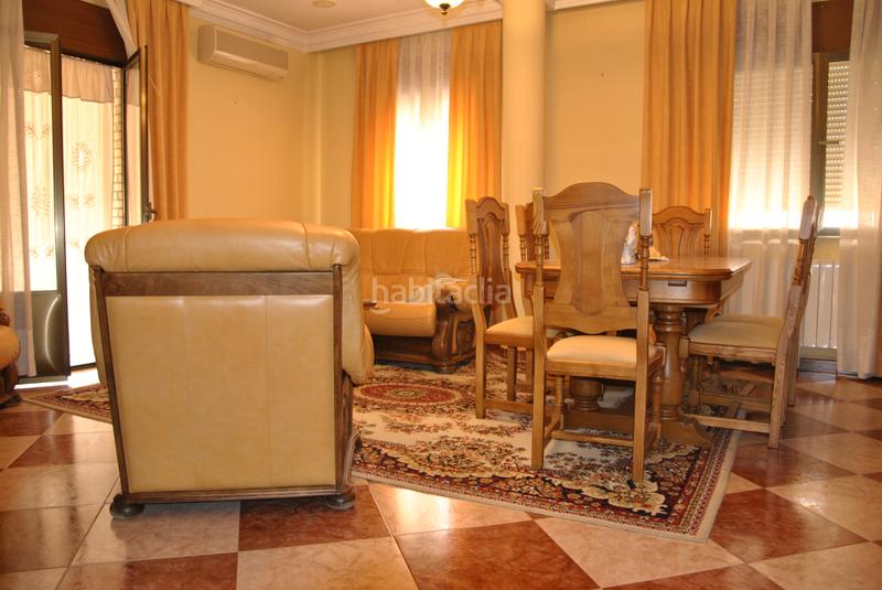 Foto ce432b78-579c-4022-9cb3-538c55c28cf1. Maison jumelée avec chauffage parking dans Coria