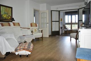 Appartement  Calle gran bajada del prior. Se vende piso bajo en coria (cáceres)