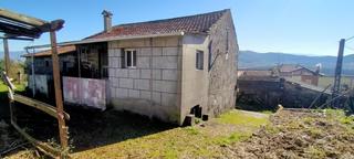 Casa adossada a Arbo. Casa compra arbo as neves