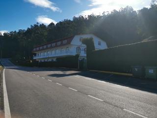 Location Local commercial à Ponteareas. Alquiler de gran cafeteria con hostal