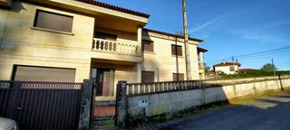 Xalet en Ponteareas. Chalet en venta a 800 metros de  ponteareas