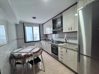 Appartement  Avenida redondela. Amplio piso de 3 dormitorios